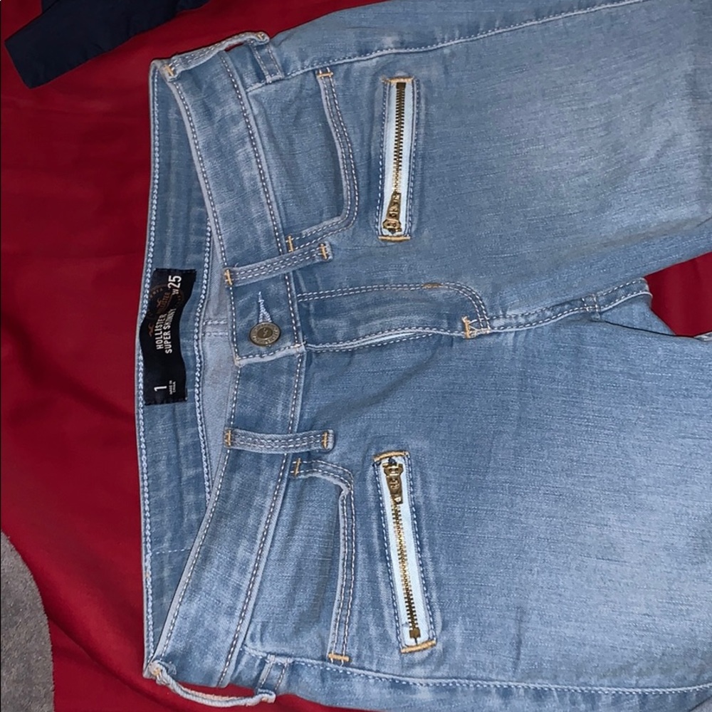New hollister jean